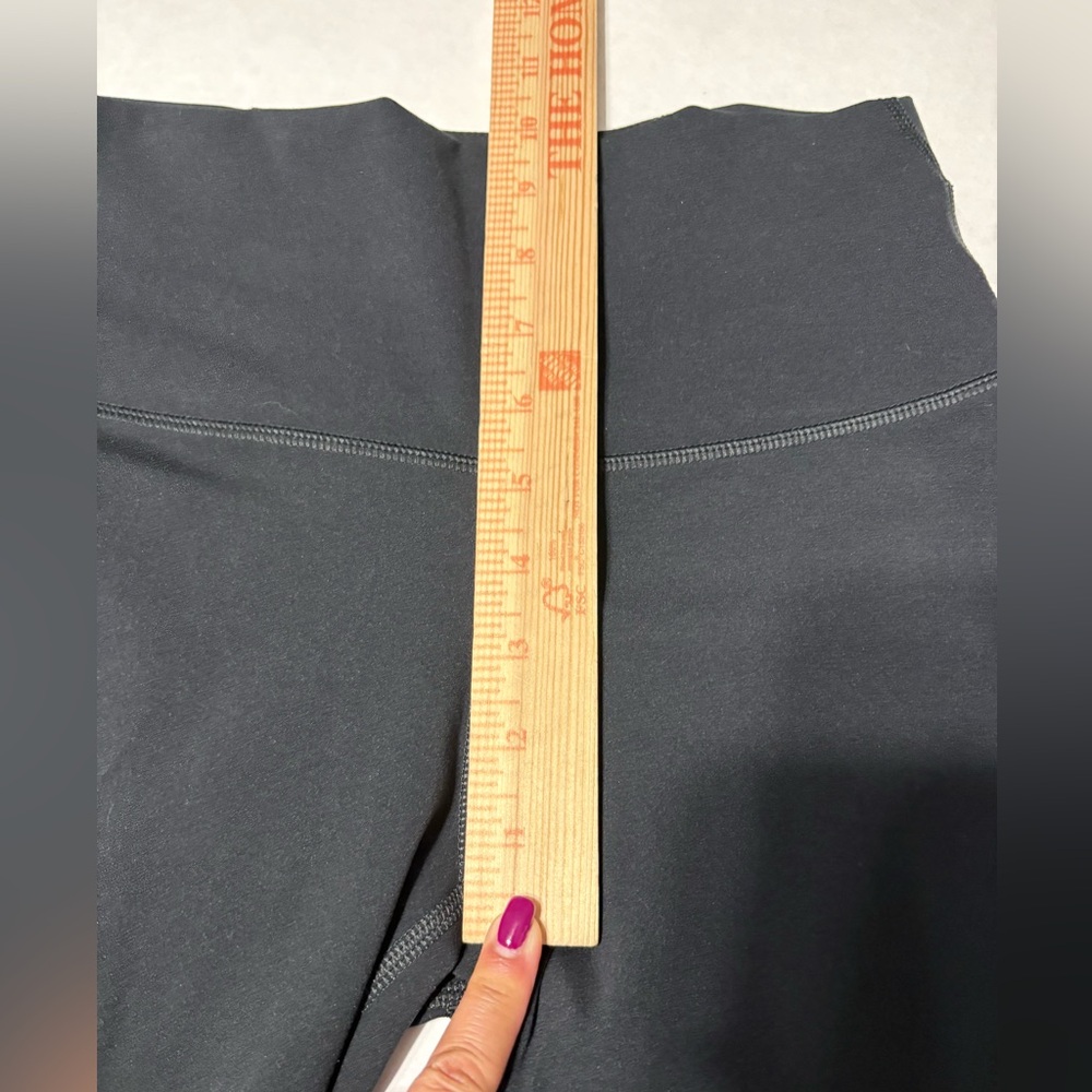 Peter Millar Nova Woman’s Performance Soft Black Leggings. Side Pocket Small - Picture 10 of 11